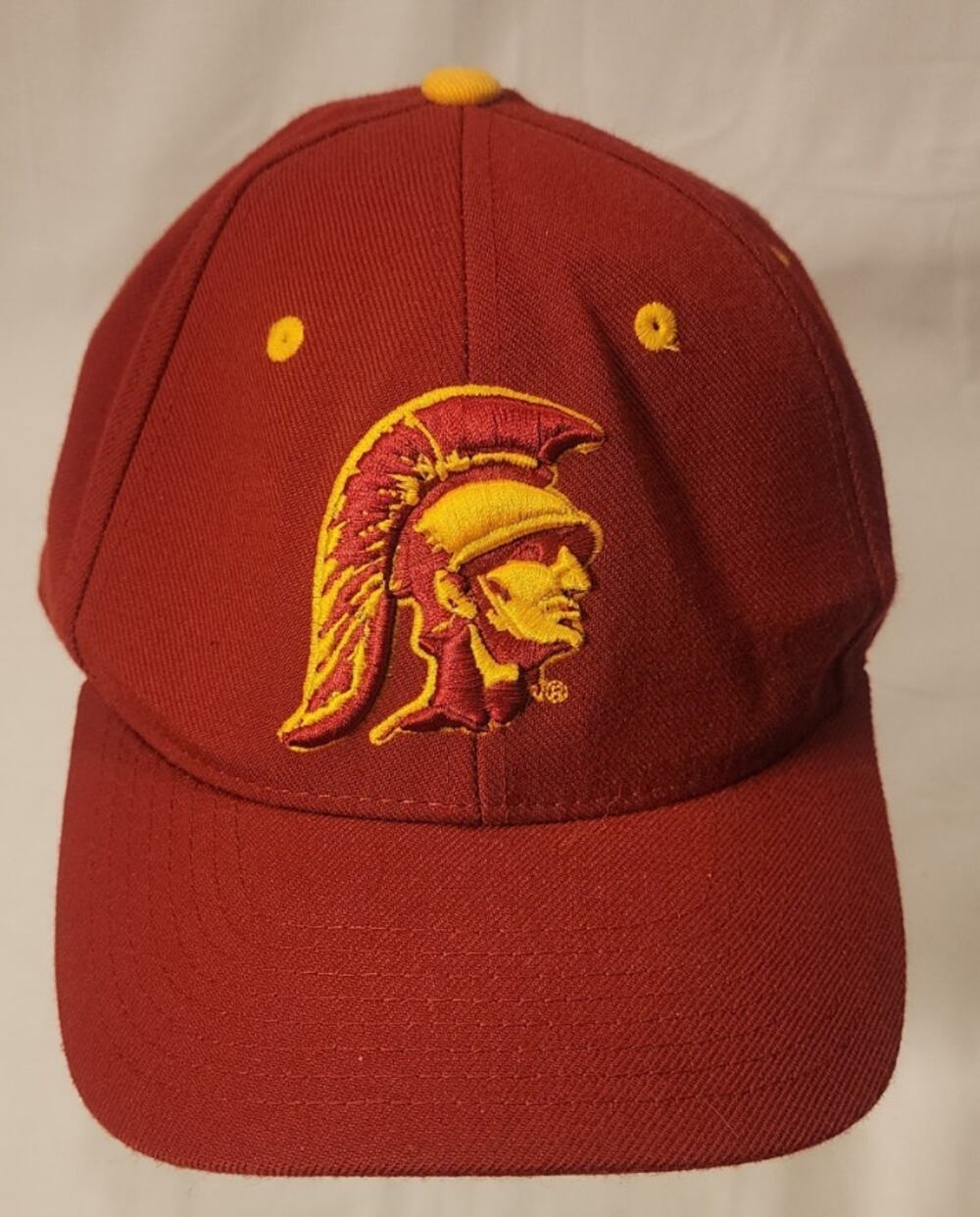 Zephyr USC Trojans Fitted Hat Size 7 5/8 Maroon Gold NCAA Cap